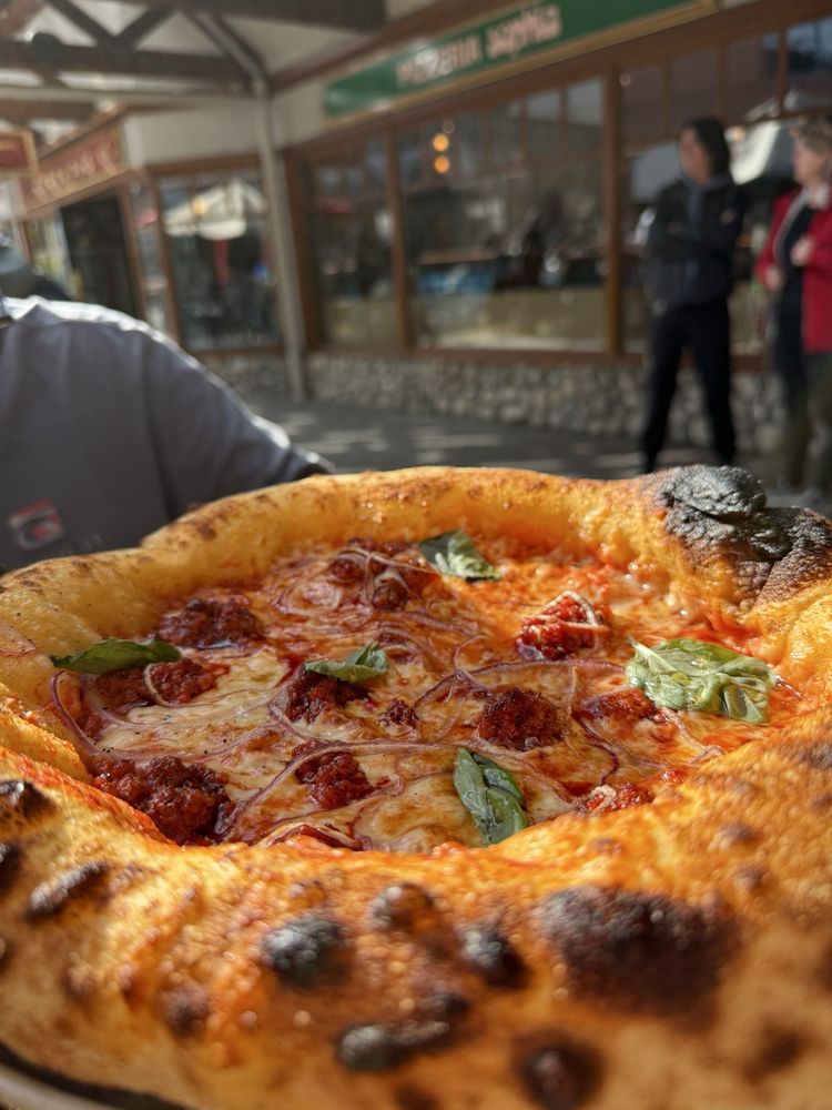 Pizzeria Sophia Logo