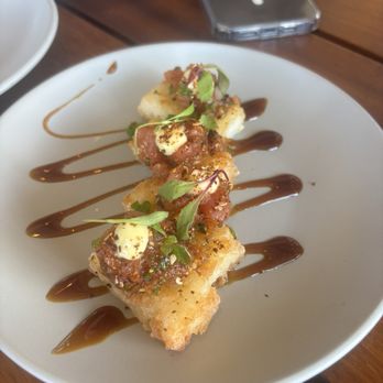 Earls Kitchen + Bar - Crispy rice - New American Near Me - Fort Lauderdale, Florida