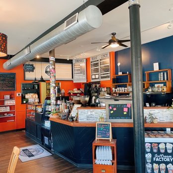 Maplewood Deli & Coffeehouse - the interior - Coffee & Tea Near Me - Maplewood, Missouri