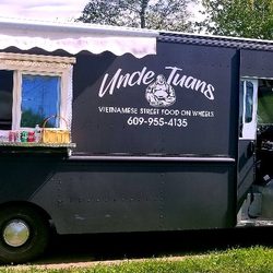 Uncle Tuans - Serving Lunch at  Major Carwash in Princeton NJ