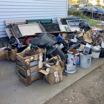 Eduardo Hauling Junk Removal - Before - Junk Removal & Hauling Near Me Eduardo Hauling Junk Removal - Before - Junk Removal & Hauling Near Me