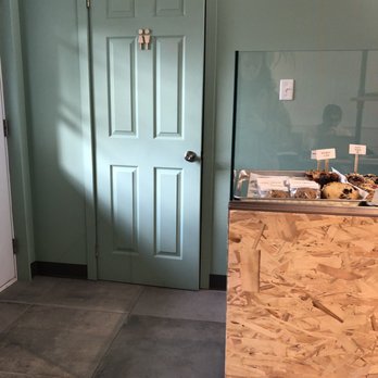 Mollo - Bathroom - Coffee & Tea Near Me - Montreal, Quebec