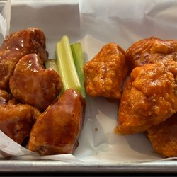 Wings On Main - Boneless wings
