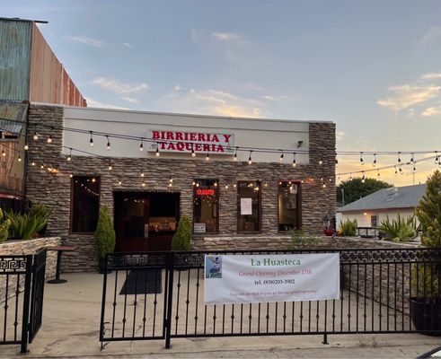 Birrieria & Taqueria La Huasteca by null