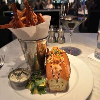 RH Rooftop Restaurant at RH Dallas - Lobster roll and sweet potato fries - American Near Me - Dallas, Texas RH Rooftop Restaurant at RH Dallas - Lobster roll and sweet potato fries - American Near Me - Dallas, Texas
