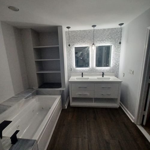 Slide of Perla Construction