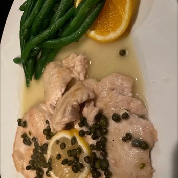 Alex's Washington Gardens - Chicken Limone - Italian Near Me - Highwood, Illinois