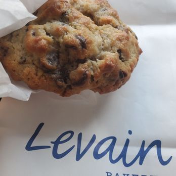 Levain Bakery - Walnut chip chocolate cookie - Bakeries Near Me - New York, New York Levain Bakery - Walnut chip chocolate cookie - Bakeries Near Me - New York, New York