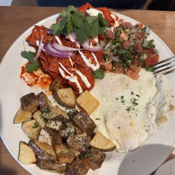 Dova Cafe - Chilaquiles rojos - Coffee & Tea Near Me - Ontario, California
