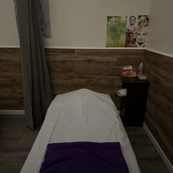 All Seasons Spa - Inside one of the rooms where you can get a full body massage