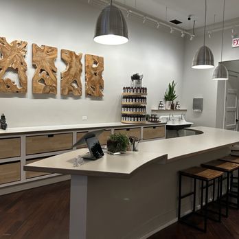 AURA Candle Bar - Inside - Candle Stores Near Me - Chicago, Illinois