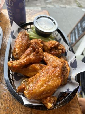 Wing Bar by null