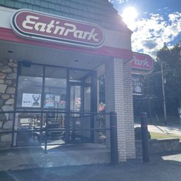 Exterior photo of Eat'n Park - Pittsburgh, Pennsylvania Exterior photo of Eat'n Park - Pittsburgh, Pennsylvania