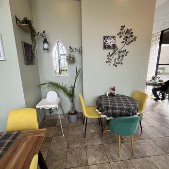 Vanilla Street Bakery - back part of interior - Desserts Near Me - Laguna Hills, California Vanilla Street Bakery - back part of interior - Desserts Near Me - Laguna Hills, California