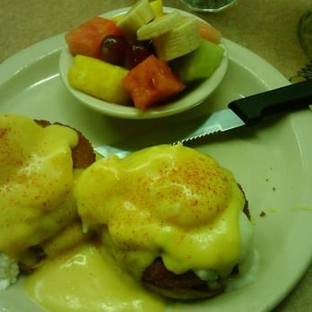 Bill's Cafe - Crab cake benedict - American Near Me - San Jose, California