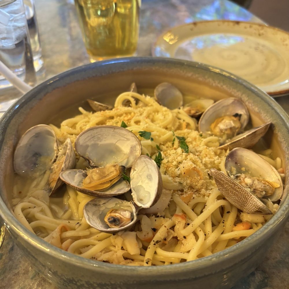 Magic Key Terrace - Magic Key Holder Dining - Linguine Alle Vongole - Wine Bars Near Me - Anaheim, California