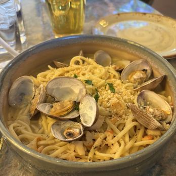 Magic Key Terrace - Magic Key Holder Dining - Linguine Alle Vongole - Wine Bars Near Me - Anaheim, California Magic Key Terrace - Magic Key Holder Dining - Linguine Alle Vongole - Wine Bars Near Me - Anaheim, California