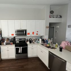 Modern Home Cleaning - A deep clean and organizing service (: another satisfied customer