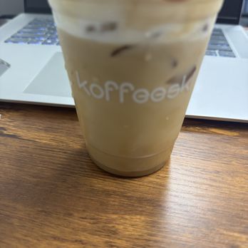 Koffeeski - Madagascar Cream Top Latte - Coffee & Tea Near Me - Los Angeles, California Koffeeski - Madagascar Cream Top Latte - Coffee & Tea Near Me - Los Angeles, California