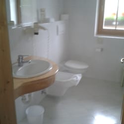 Langgenhof - Sehr sauberes Badezimmer