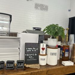 Alexa’s Dulceria & Market - Inside