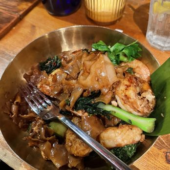 Lemongrass Brooklyn - I ordered the Pad See Ew with Shrimp and it was AMAZING. Taylor had amazing customer service. - Thai Near Me - Brooklyn, New York Lemongrass Brooklyn - I ordered the Pad See Ew with Shrimp and it was AMAZING. Taylor had amazing customer service. - Thai Near Me - Brooklyn, New York