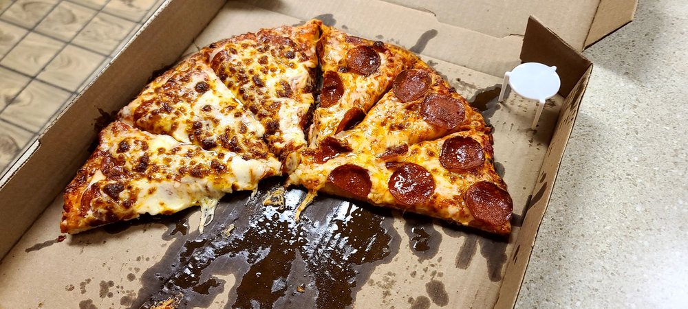 Lotsa Motsa Pizza Logo