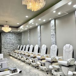 Modern’s Nails And Spa