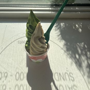 Sugoi Sweets - Matcha and Jasmin Osmanthus swirl - Chocolatiers & Shops Near Me - Chicago, Illinois Sugoi Sweets - Matcha and Jasmin Osmanthus swirl - Chocolatiers & Shops Near Me - Chicago, Illinois