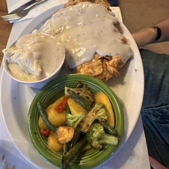 Del's Restaurant - Breakfast & Brunch Near Me - Tucumcari, New Mexico