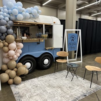 The Pour House - Trailer bar - Bartenders Near Me