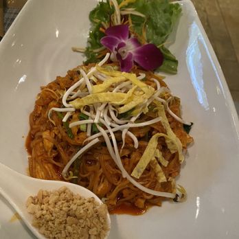 Bamboo Penny's - Chicken Pad Thai A La Penny - Thai Near Me - Leawood, Kansas Bamboo Penny's - Chicken Pad Thai A La Penny - Thai Near Me - Leawood, Kansas