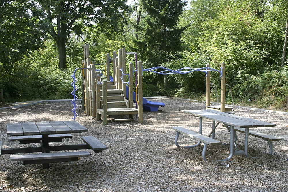 ALDERWOOD PARK Updated September 2024 208 Browns Point Blvd,