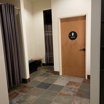 Spavia Day Spa - LBX - Changing room - Skin Care Near Me - Long Beach, California Spavia Day Spa - LBX - Changing room - Skin Care Near Me - Long Beach, California