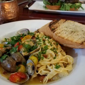 The Chef's Table - fresh linguini with clams - New American Near Me - Rocklin, California The Chef's Table - fresh linguini with clams - New American Near Me - Rocklin, California