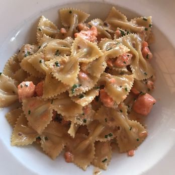 Il Pastaio - Bow tie pasta with salmon - Italian Near Me - Beverly Hills, California Il Pastaio - Bow tie pasta with salmon - Italian Near Me - Beverly Hills, California