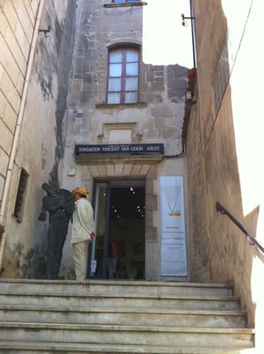 Fondation Vincent van Gogh Arles by null