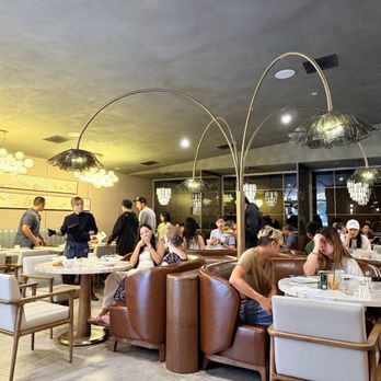 Blue Magpie - Nice deco. Modern. Kinda loud due to the concrete floor. - Bars Near Me - Arcadia, California