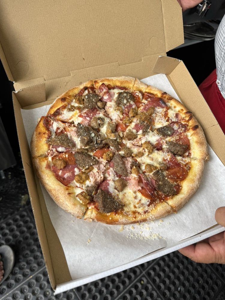 Francesca Food Truck Logo