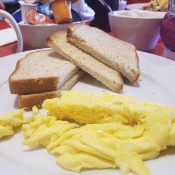 The Egg Bistro - A la carte, a scrambled egg with gluten free multi grain toast, that was not toasted. - Breakfast & Brunch Near Me - Chesapeake, Virginia