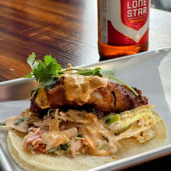 Breakwater Barbecue - Fish taco - Barbeque Near Me - El Granada, California