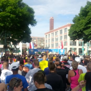 Summerfest Rock 'n Sole Run - Sea of humanity - Races & Competitions Near Me - Milwaukee, Wisconsin