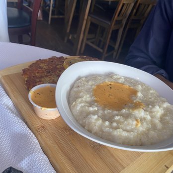 Toaste - Salmon and grits - Breakfast & Brunch Near Me - Martinez, Georgia Toaste - Salmon and grits - Breakfast & Brunch Near Me - Martinez, Georgia