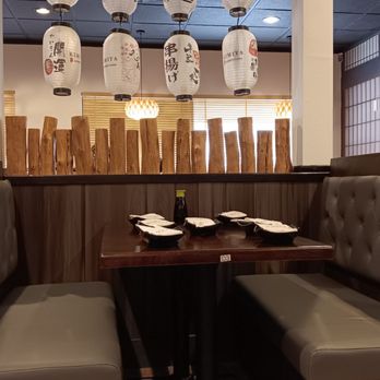 Kimiya - Cute booths - Sushi Bars Near Me - McKinney, Texas