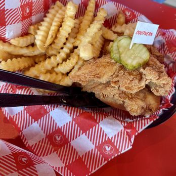 Hattie B's - 3 tender and fries basket - Southern Near Me - Plano, Texas Hattie B's - 3 tender and fries basket - Southern Near Me - Plano, Texas
