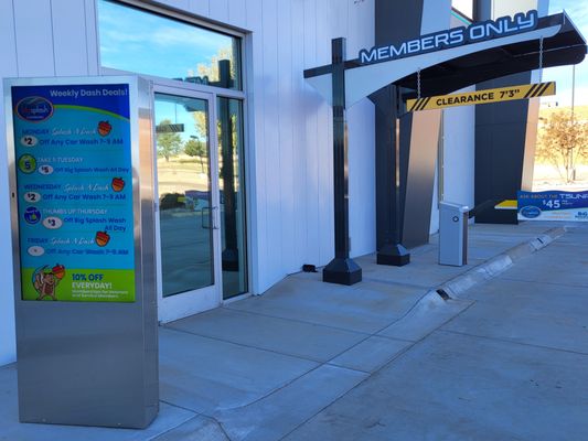 BIG SPLASH CAR WASH - Updated July 2025 - 14 Photos - 6995 Lexington Dr