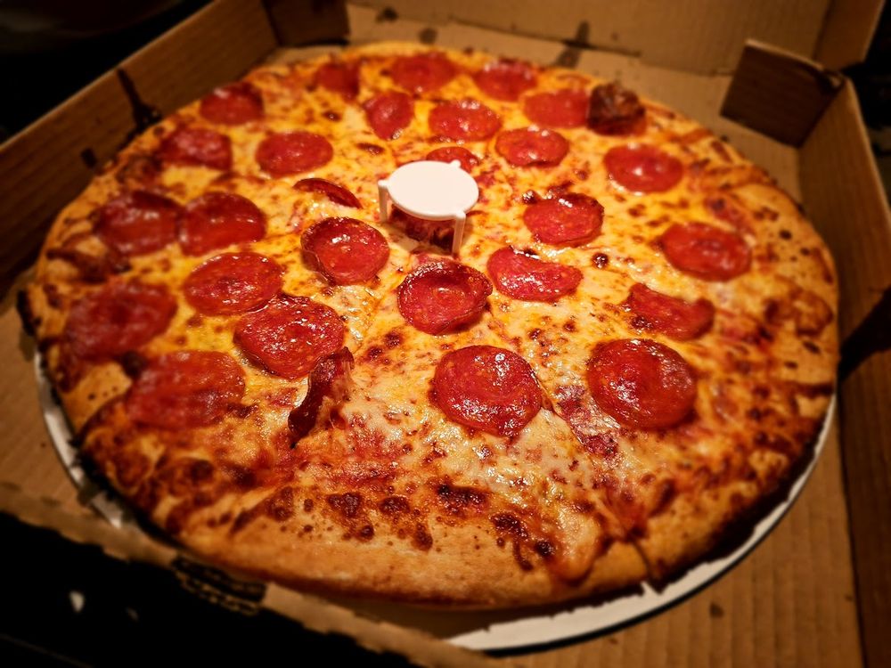 Mike's Pizza & Catering Logo