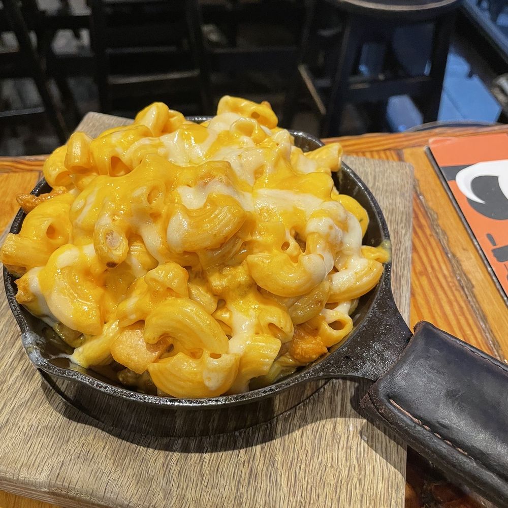 Double Dogs - Sports Bars Near Me - Knoxville, Tennessee