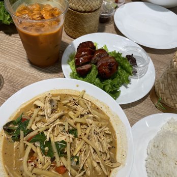 Lao'd District - red curry thai tea sausage - Thai Near Me - Houston, Texas