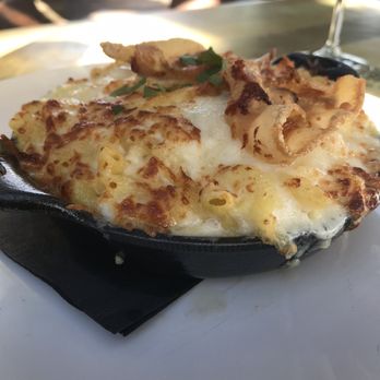 Miramonte Winery - 6 Cheese Mac - hot cast iron dish, but completely cold food. - Wineries Near Me - Temecula, California Miramonte Winery - 6 Cheese Mac - hot cast iron dish, but completely cold food. - Wineries Near Me - Temecula, California